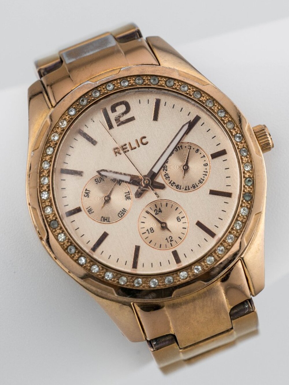 Relic ZR15641 Quartz Analog Women's Watch New Battery